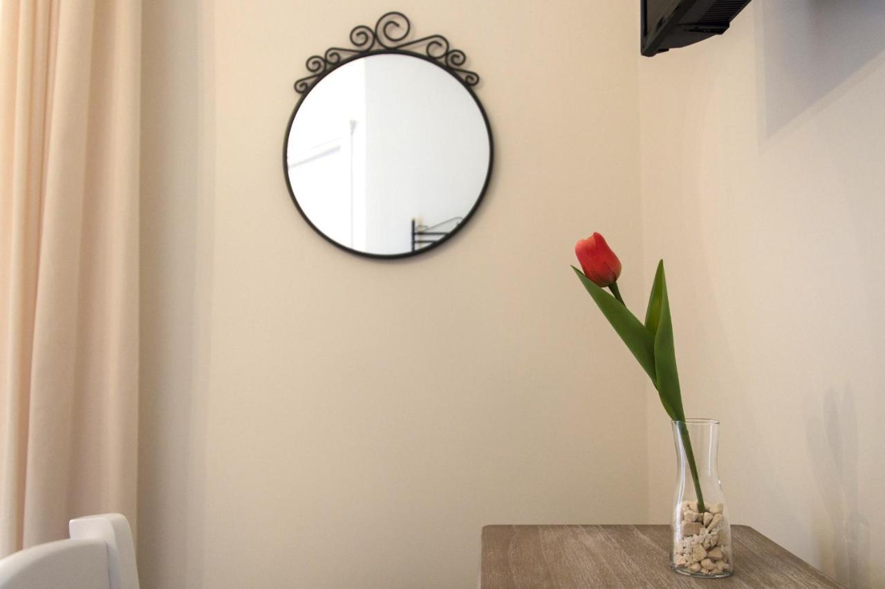 B&B La Rosa Dei Venti Napels Buitenkant foto